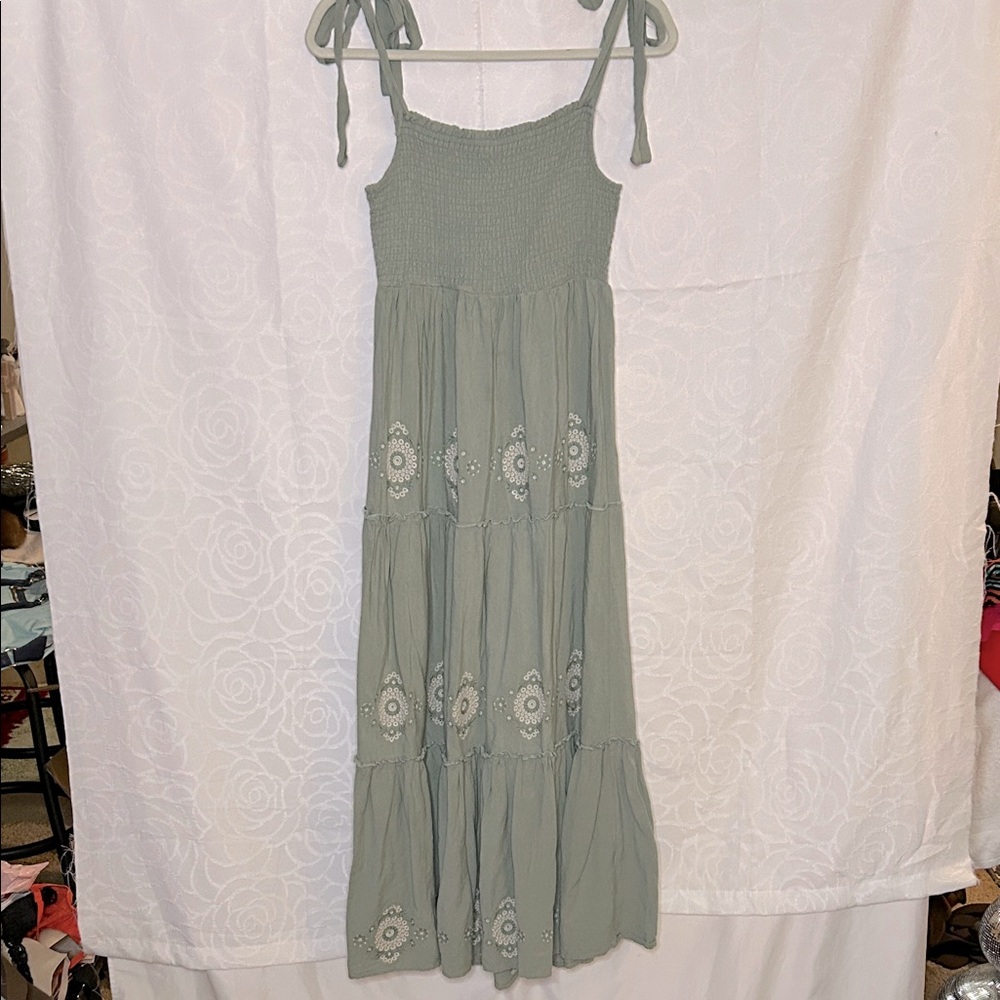 IN BLOOM sage colored green floral tie straps maxi dress with ruffle. Size Small